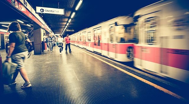 How to use the subway in Milan?