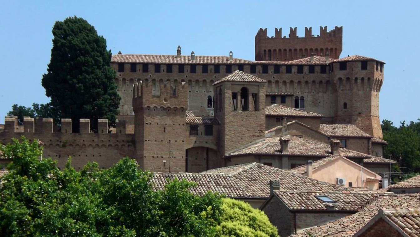 Visit Gradara, the most beautiful village in Italy in 2018